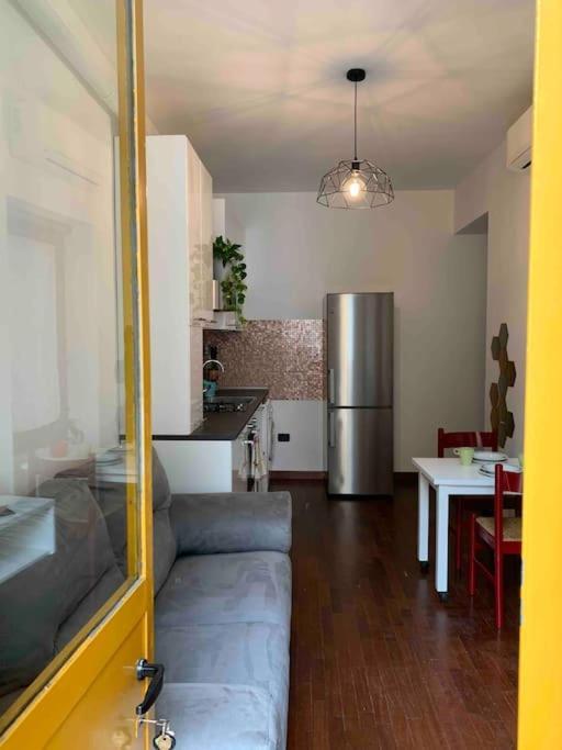 Comfortable Typical Old Style Apartment Milan Exterior photo